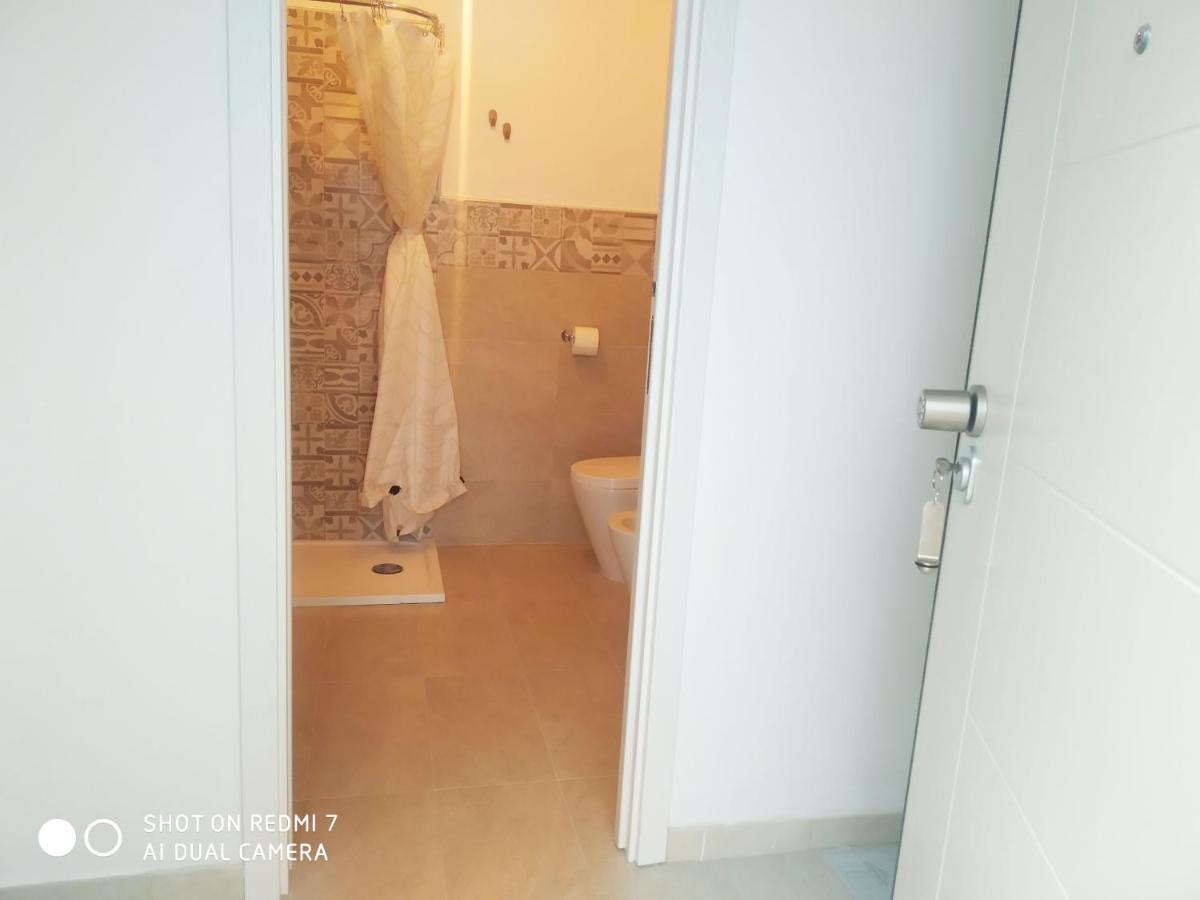 Aurisa Apartment Барі Екстер'єр фото
