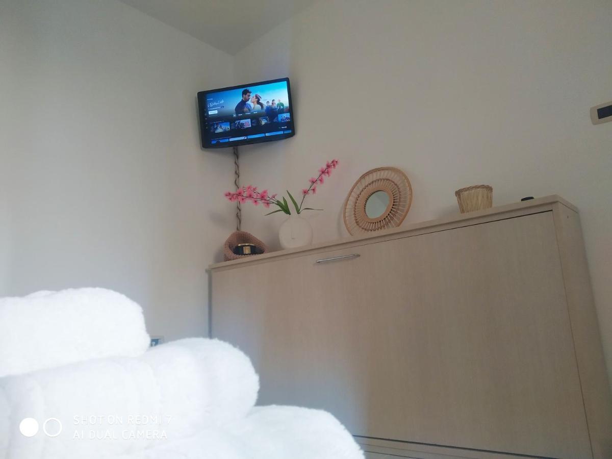 Aurisa Apartment Барі Екстер'єр фото