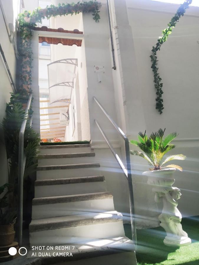 Aurisa Apartment Барі Екстер'єр фото